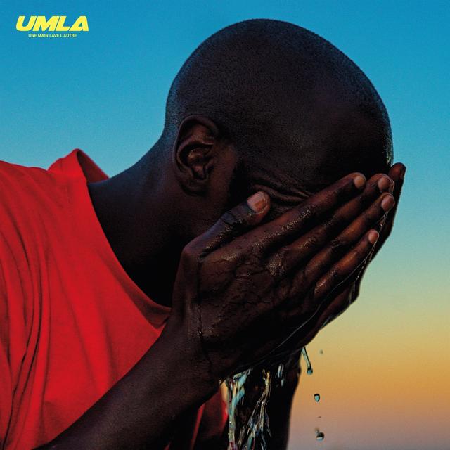 Album cover art for Une Main Lave L'Autre