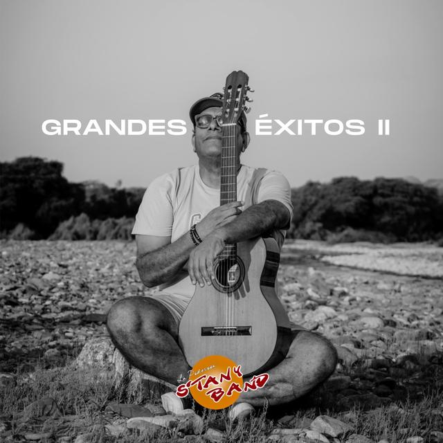 Album cover art for Grandes Exitos II
