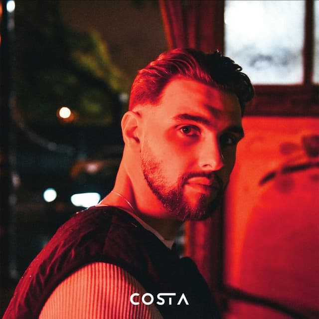 Album cover art for Là, derrière