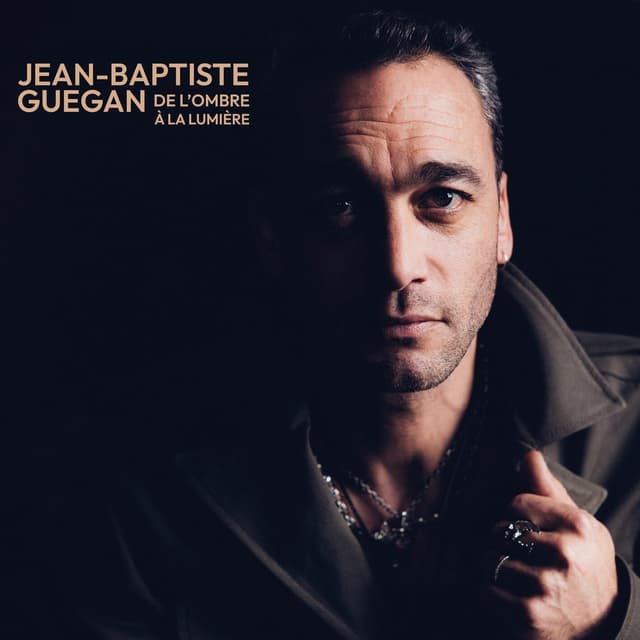 Album cover art for De l'Ombre à la Lumière