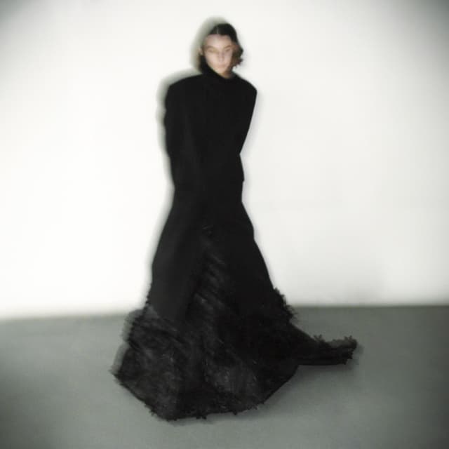 Album cover art for мрачные треды