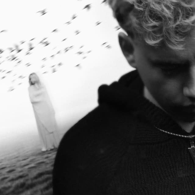 Album cover art for Саша, останься со мной