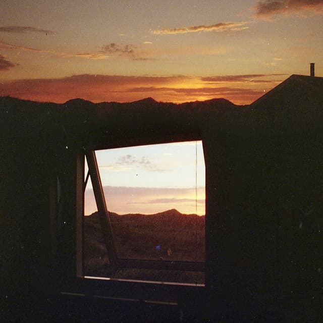 Album cover art for Die Sonne in deinem Zimmer