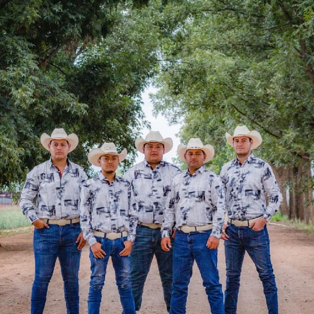 Album cover art for De Ti Cerquita