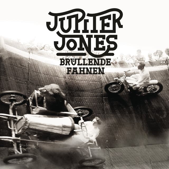 Album cover art for Brüllende Fahnen