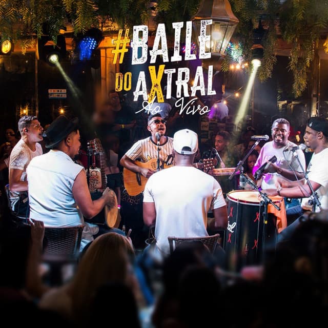Album cover art for Baile do Axtral ao Vivo
