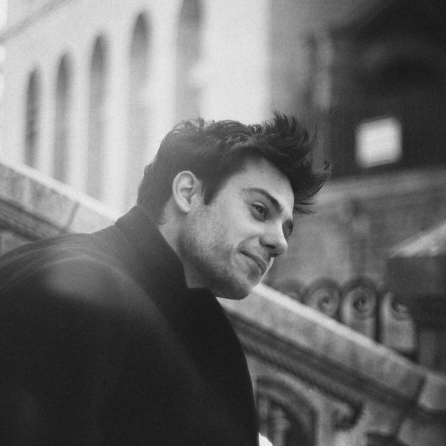 Album cover art for Je voudrais tomber amoureux