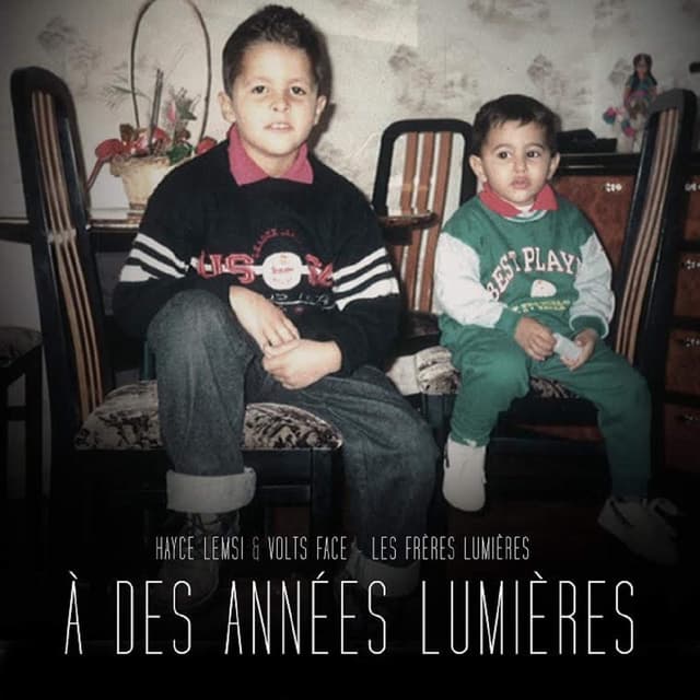 Album cover art for À des années lumières