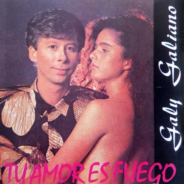 Album cover art for Tu Amor Es Fuego