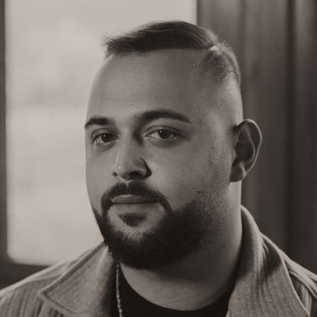 Album cover art for Yakında Duyarsun