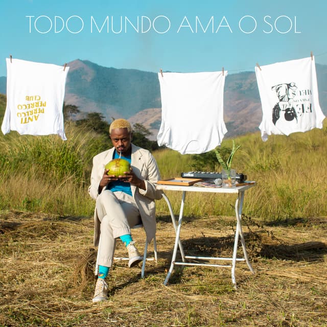 Album cover art for Todo Mundo Ama O Sol