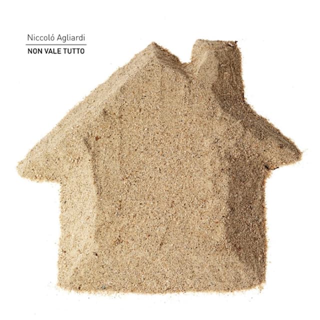Album cover art for Non vale tutto