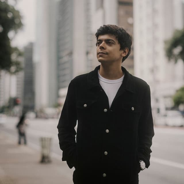 Album cover art for Esse Momento