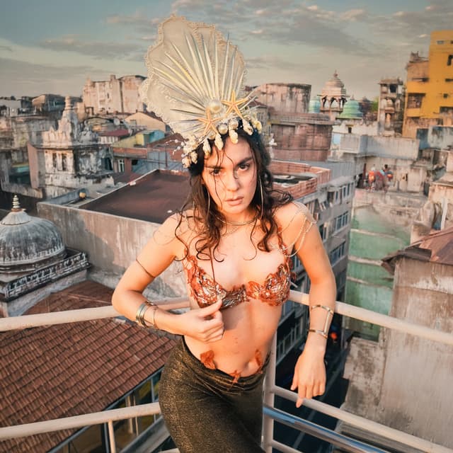 Album cover art for BİTMEDİ BÖYLE