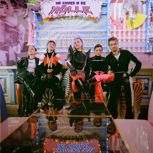 Album cover art for Wir kommen in die Hölle, aber wenigstens kommen wir