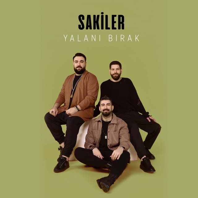 Album cover art for Yalanı Bırak