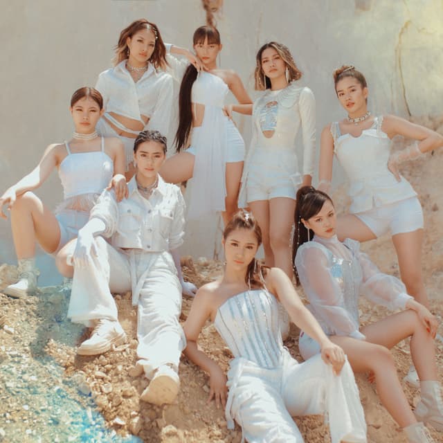 Album cover art for Born To Win
