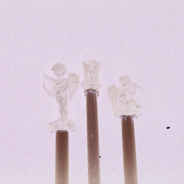 Album cover art for усталые люди