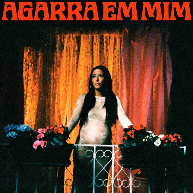 Album cover art for Agarra Em Mim