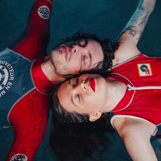 Album cover art for À la piscine
