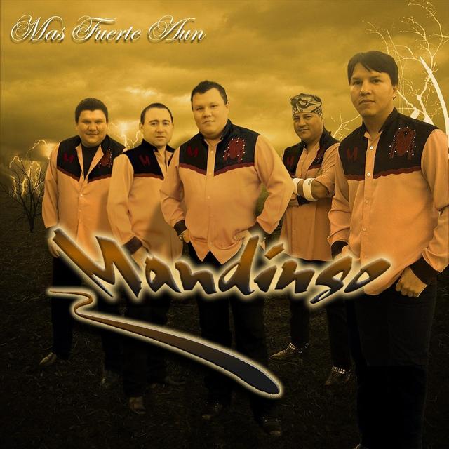 Album cover art for Mas Fuerte Aun