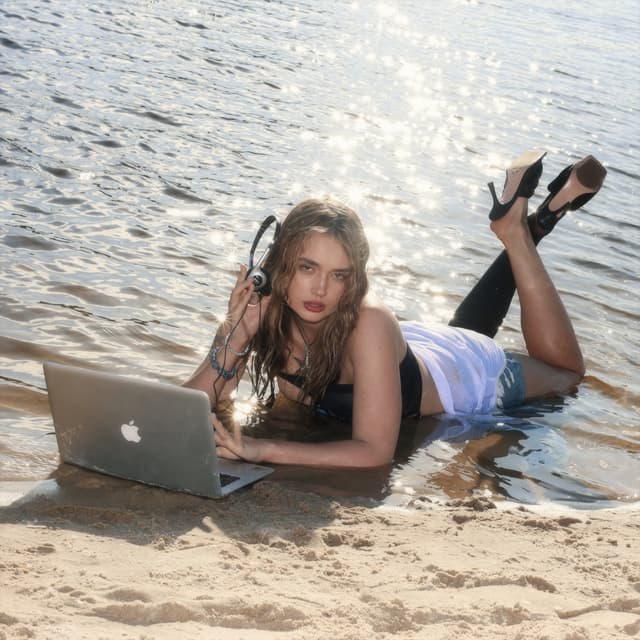 Album cover art for голосові