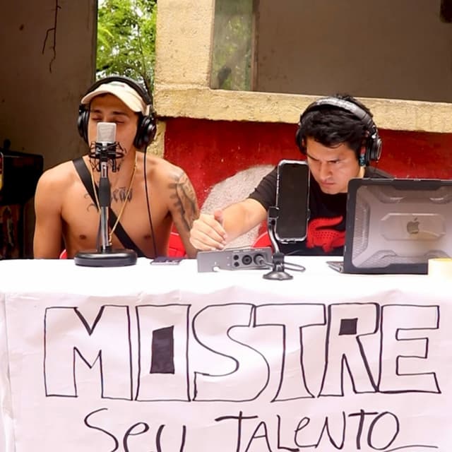 Album cover art for Cortando a Mil Cilindradas