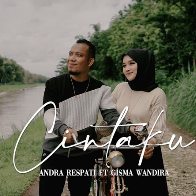 Album cover art for Dalam Sepiku Kaulah Candaku - Cintaku
