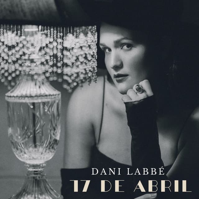 Album cover art for 17 De Abril