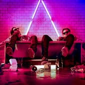 Album cover art for Más De Lo Que Sabes (More Than You Know)