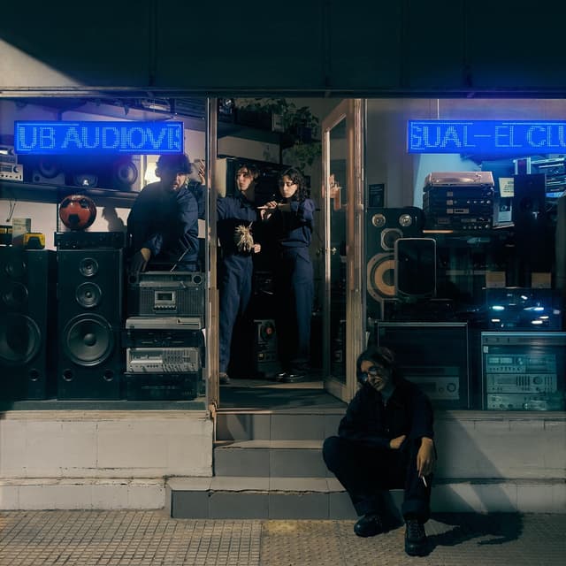 Album cover art for El Club Audiovisual