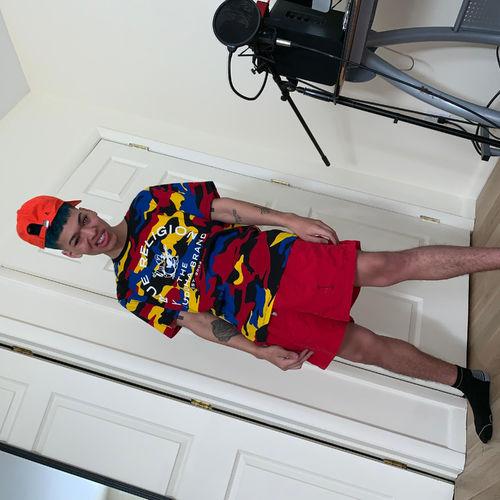 Album cover art for Aquí Sola