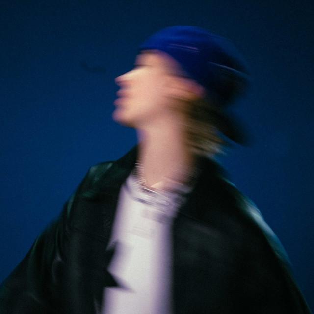 Album cover art for Leben überleben