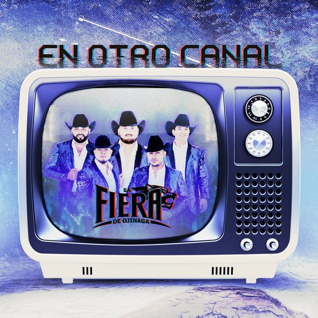 Album cover art for En Otro Canal