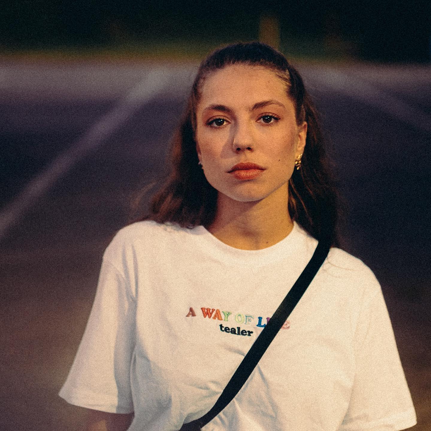 Dynamic cover art