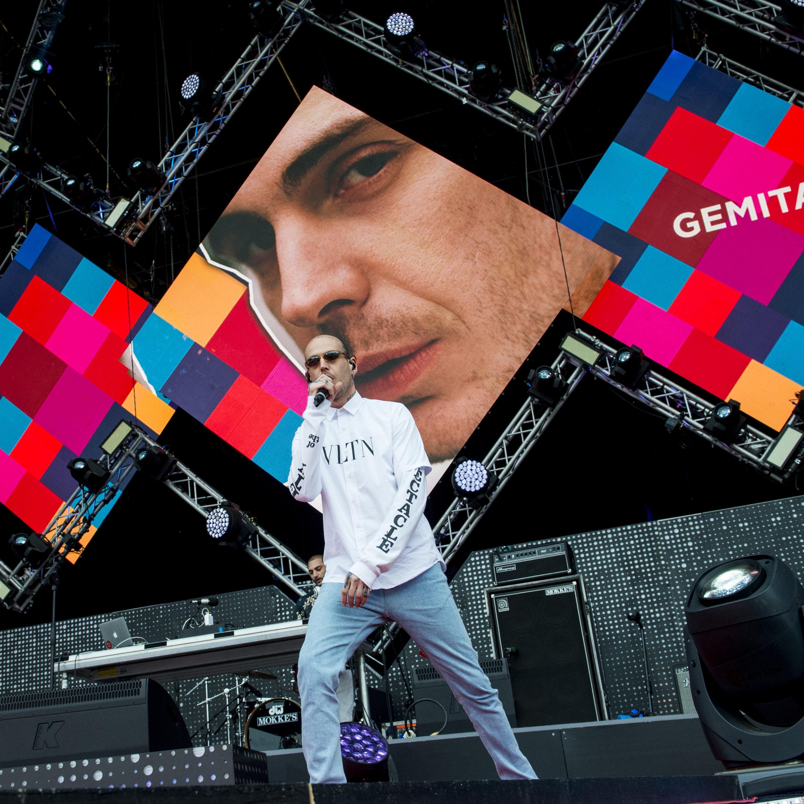Dynamic cover art