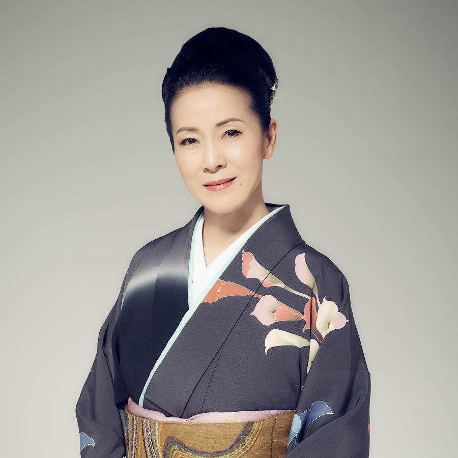 坂本冬美 (Fuyumi Sakamoto)