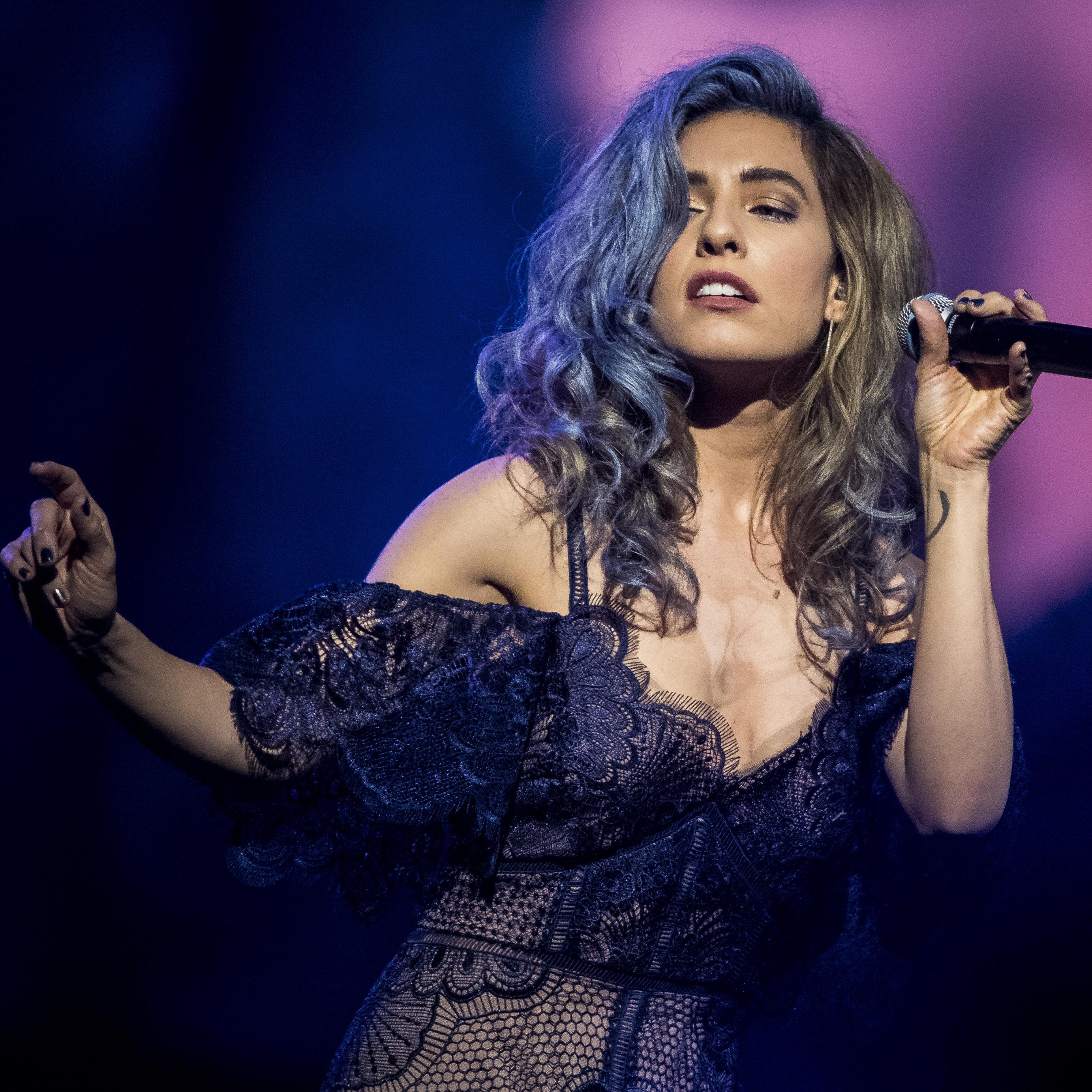 Dynamic cover art