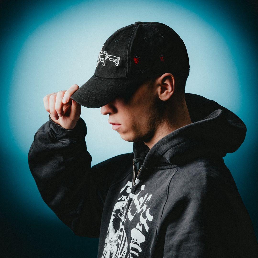 Dynamic cover art