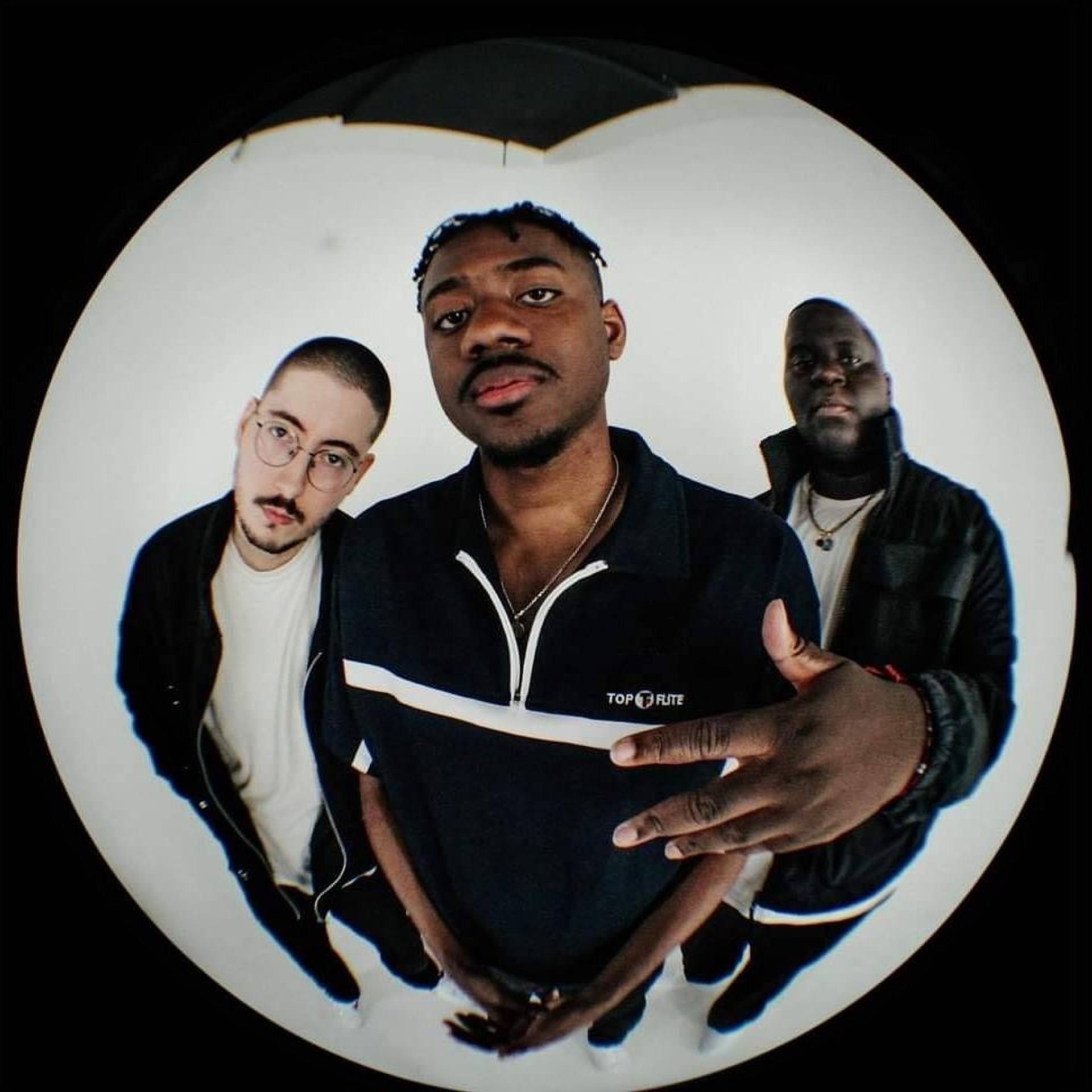 Dynamic cover art